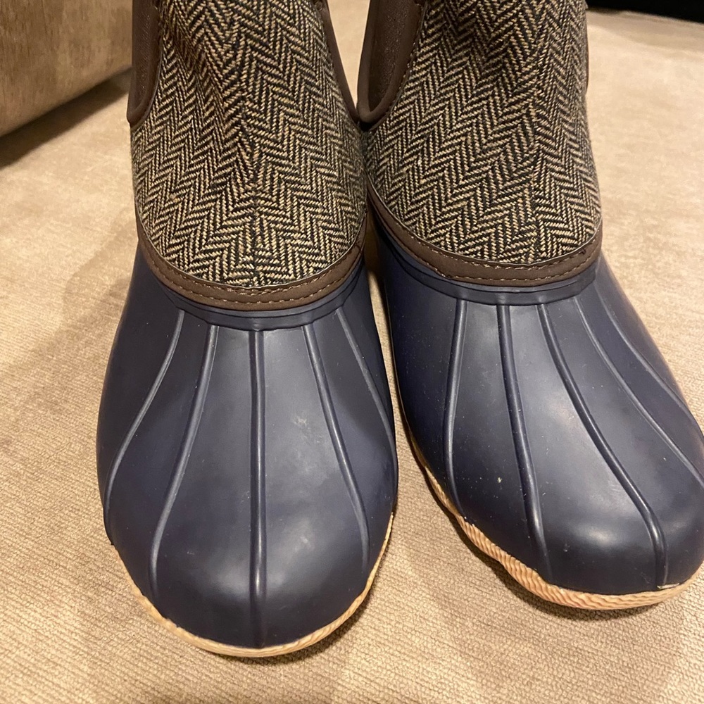 Skechers Waterproof Duck Boots size 6